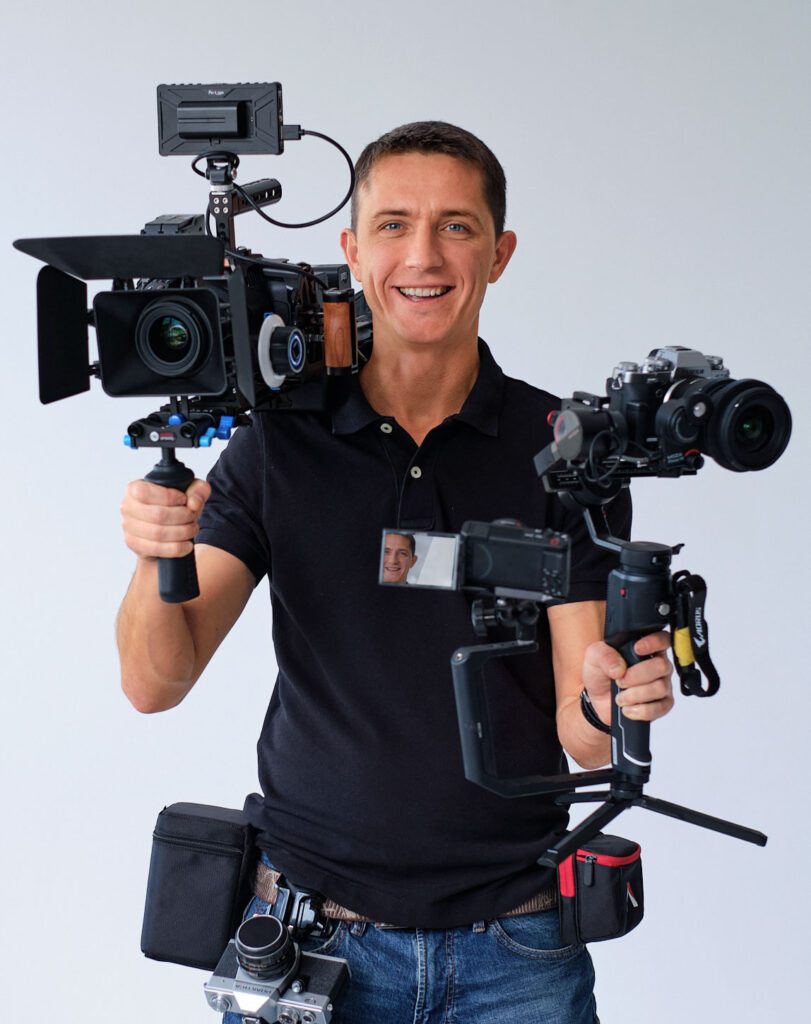 Videomaker with camera equipment